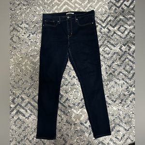 Levi’s 311 Shaping Skinny Jeans Women’s Size 31x29